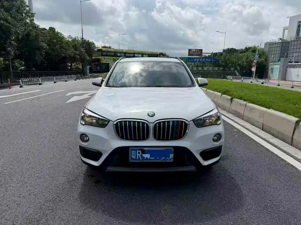 BMW X1 — фото 2