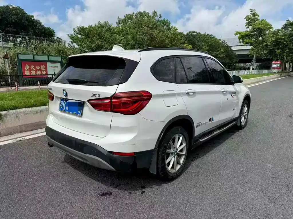 BMW X1 — фото 4