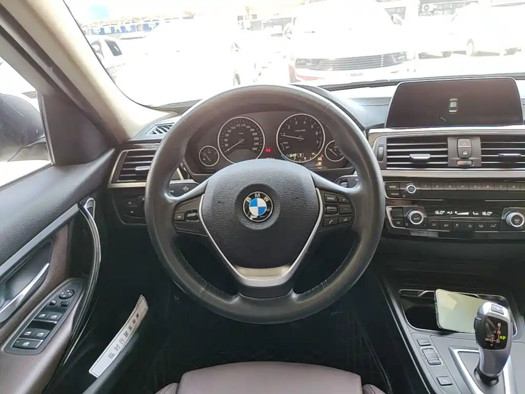 BMW 3 Series — фото 11