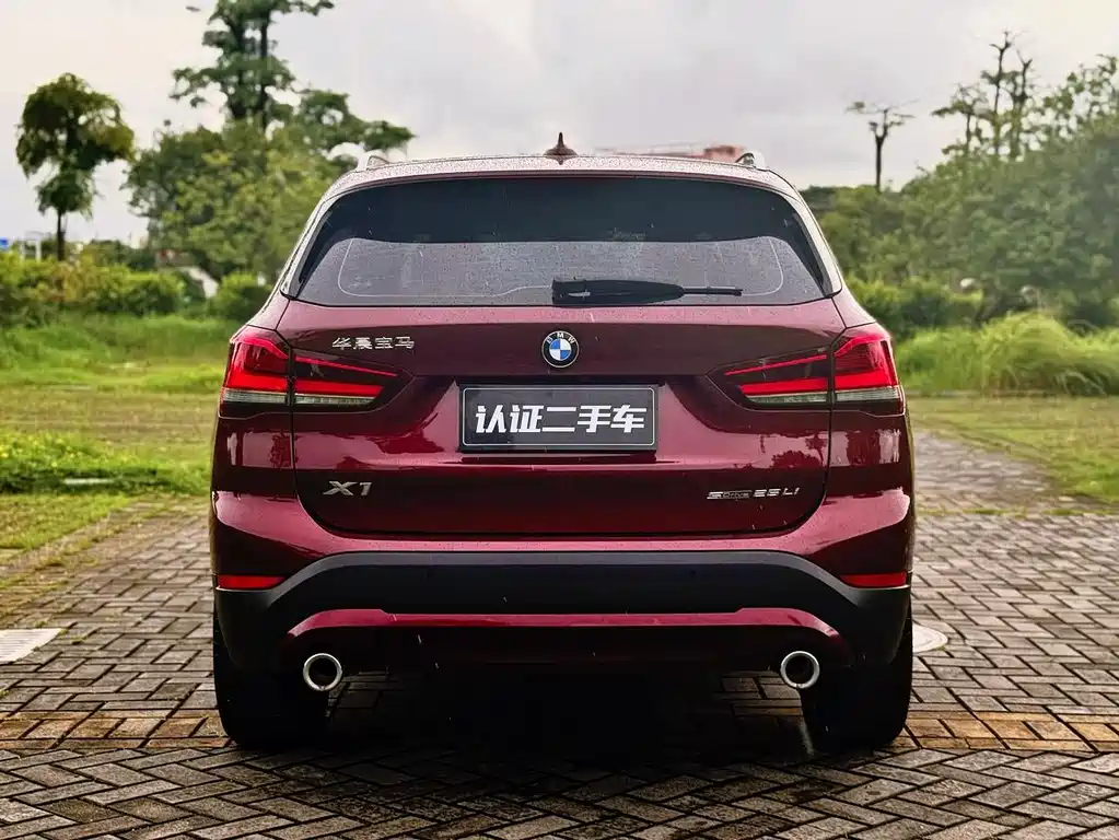 BMW X1 — фото 5