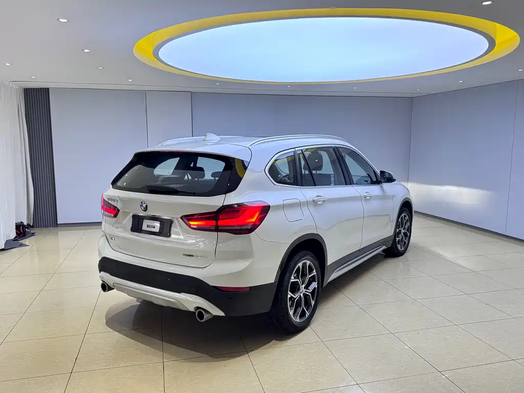 BMW X1 — фото 4