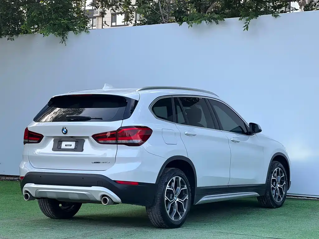 BMW X1 — фото 7