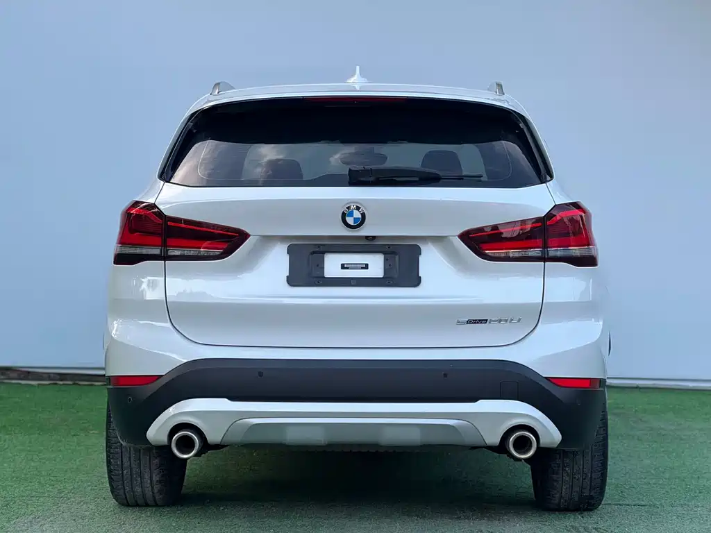 BMW X1 — фото 8