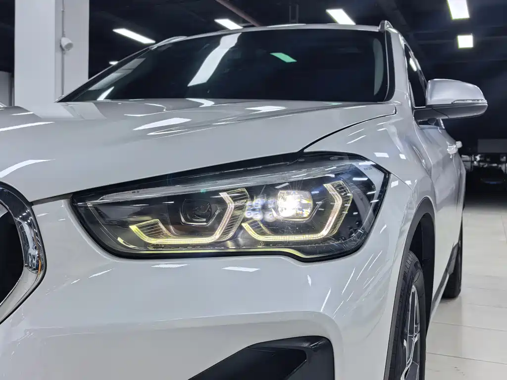 BMW X1 — фото 4