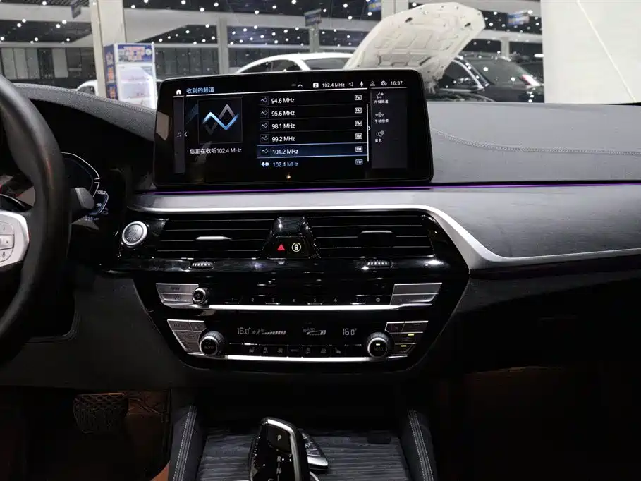 BMW 5 Series New Energy — фото 11