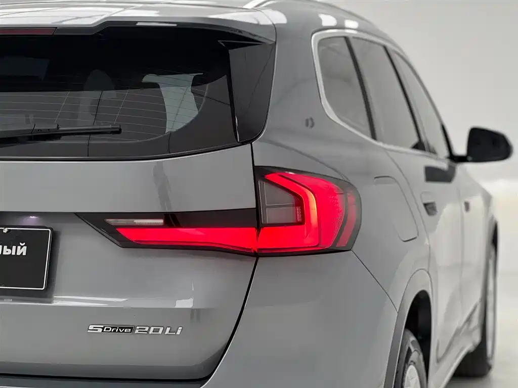 BMW X1 — фото 7