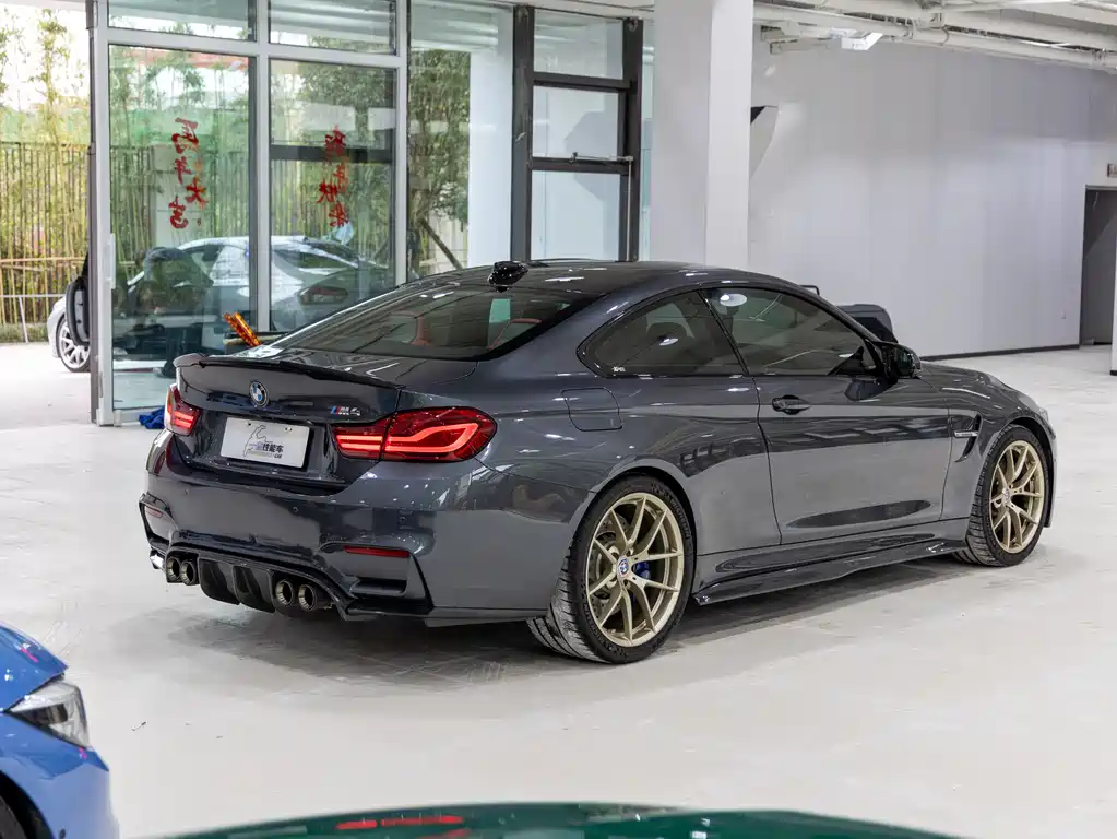 BMW M4 — фото 4