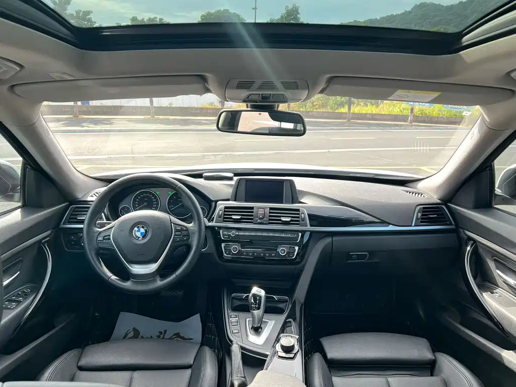 BMW 3 Series GT — фото 17