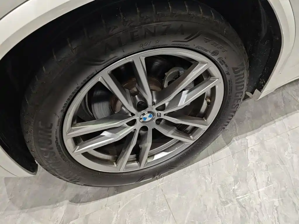 BMW X3 — фото 23