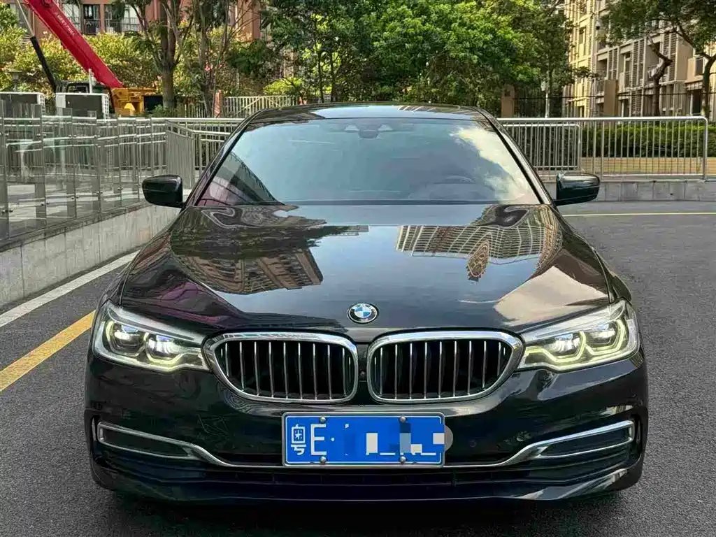 BMW 5 Series — фото 3