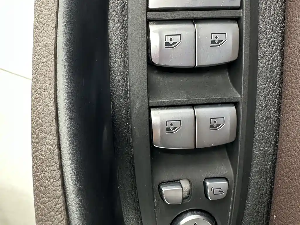 BMW X1 — фото 11