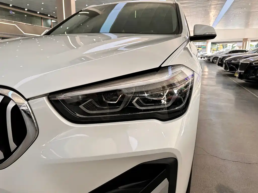 BMW X1 — фото 5