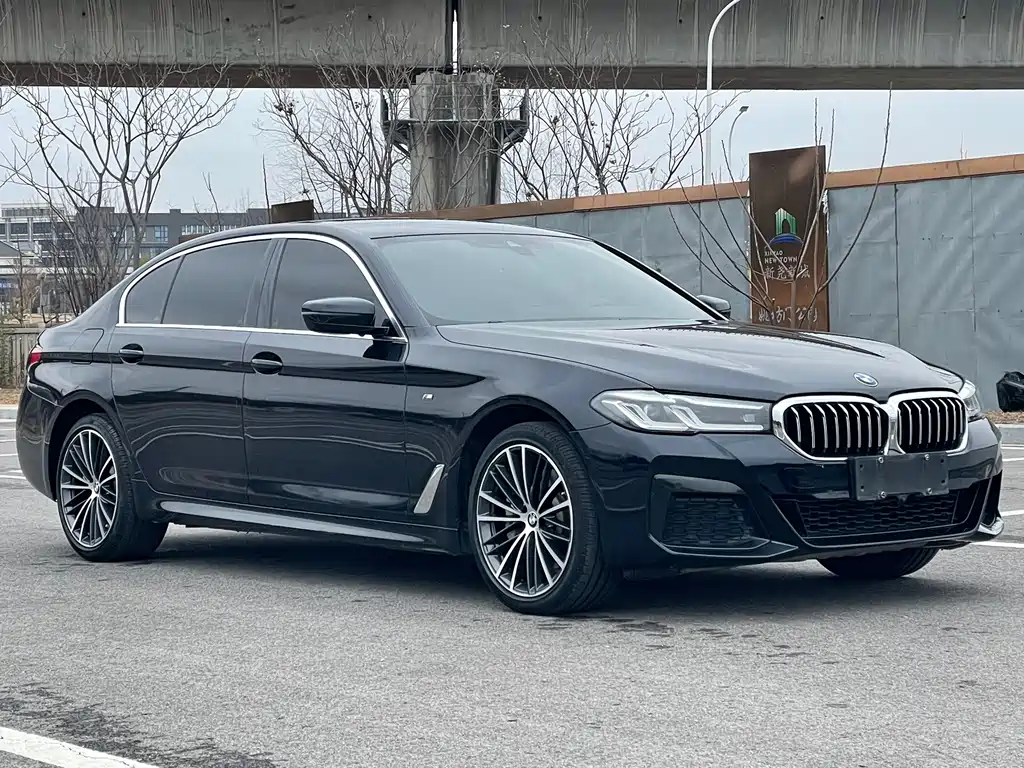 BMW 5 Series — фото 2