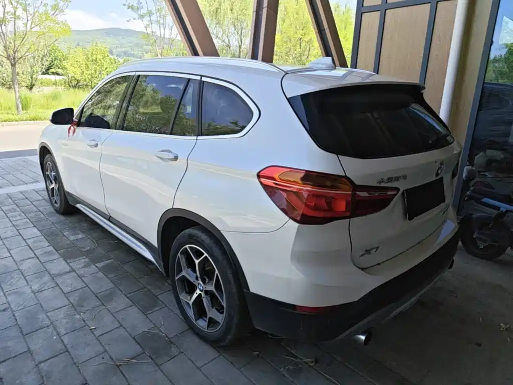 BMW X1 — фото 5