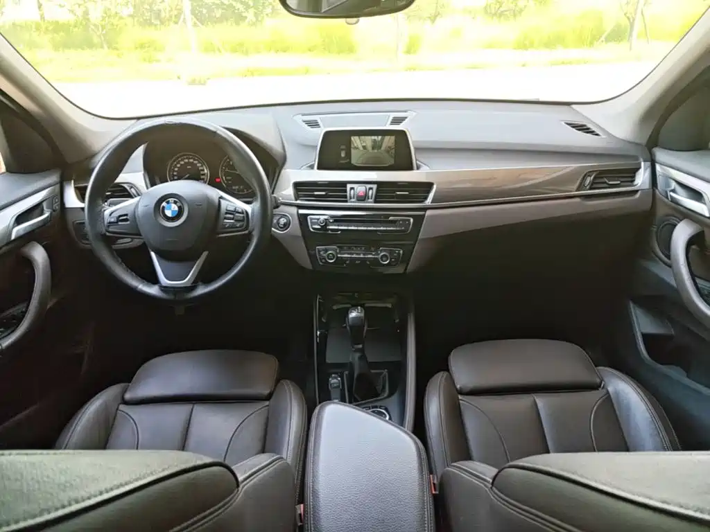 BMW X1 — фото 10