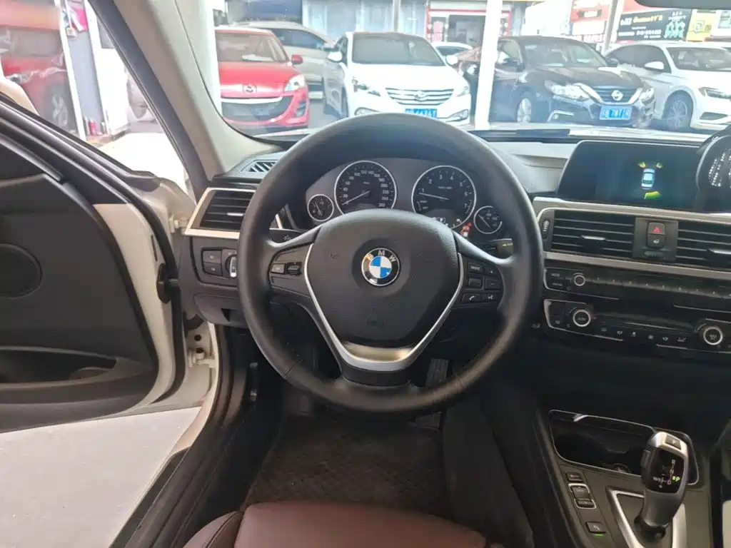 BMW 3 Series — фото 11