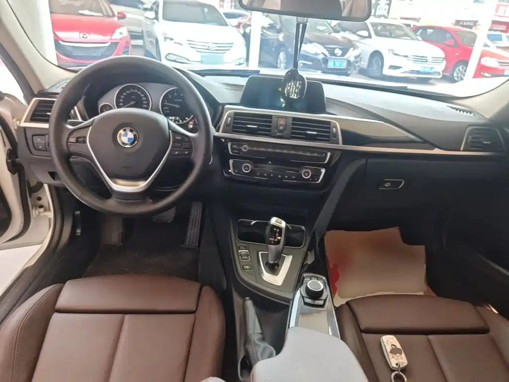 BMW 3 Series — фото 10