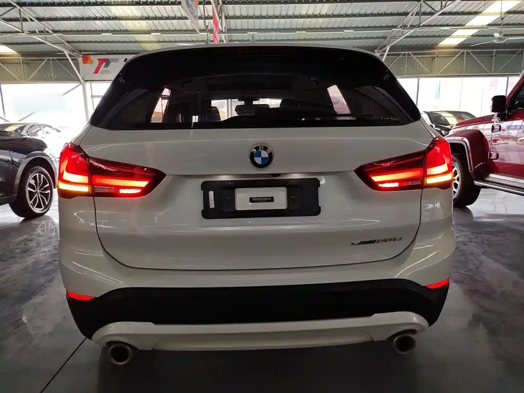 BMW X1 — фото 4