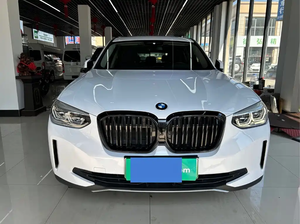 BMW iX3 — фото 2
