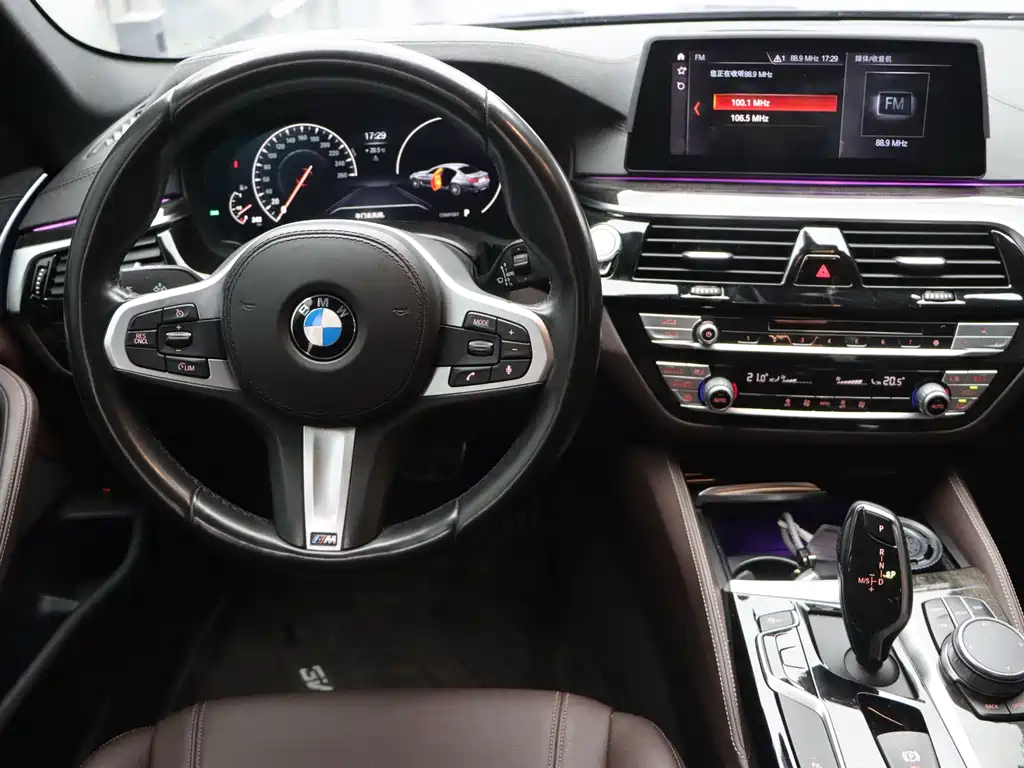 BMW 5 Series — фото 18