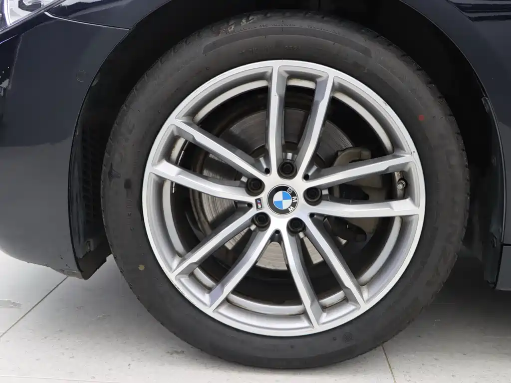 BMW 5 Series — фото 22