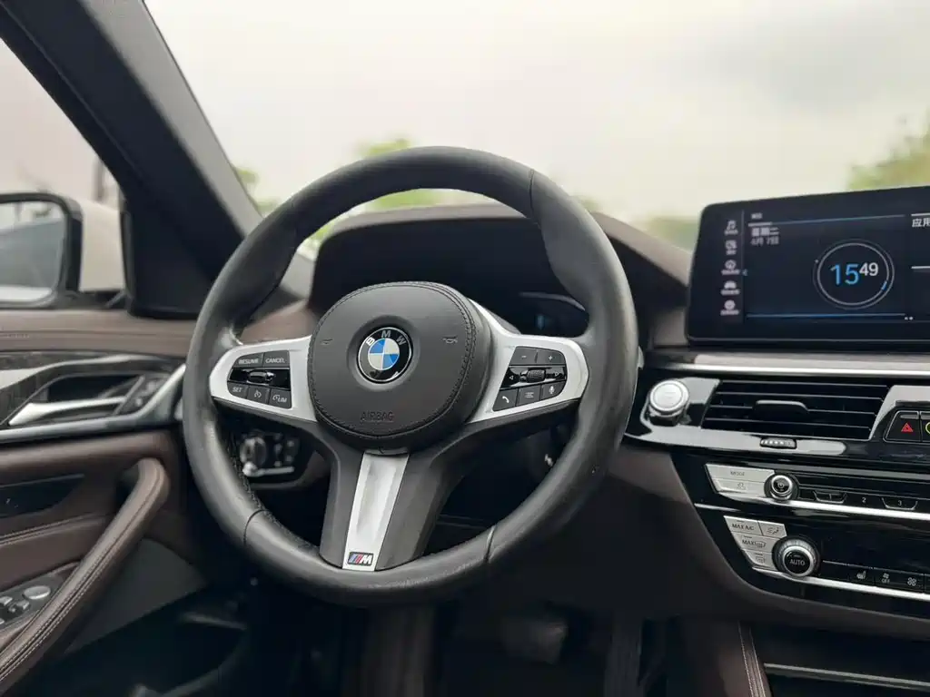 BMW 5 Series New Energy — фото 13