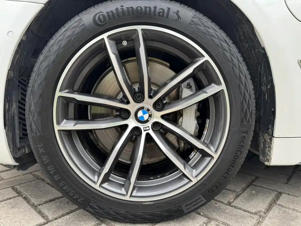 BMW 5 Series New Energy — фото 19