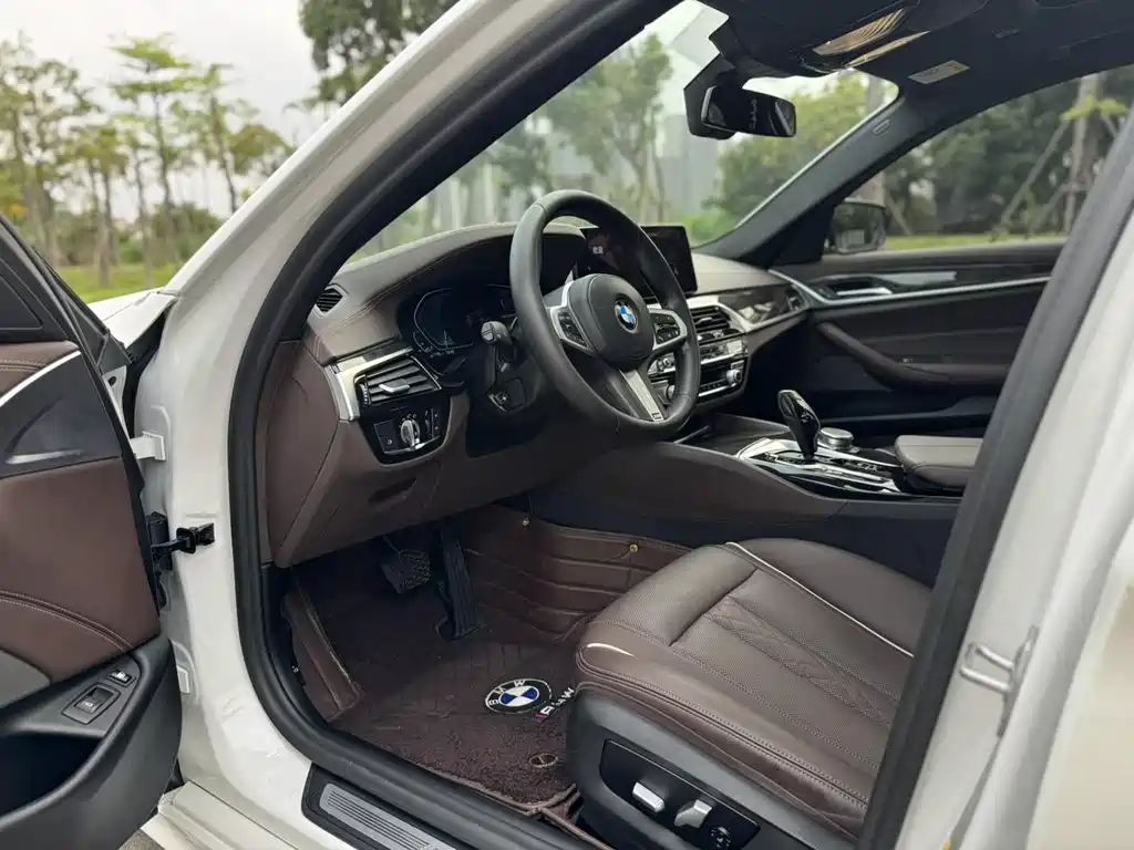 BMW 5 Series New Energy — фото 8