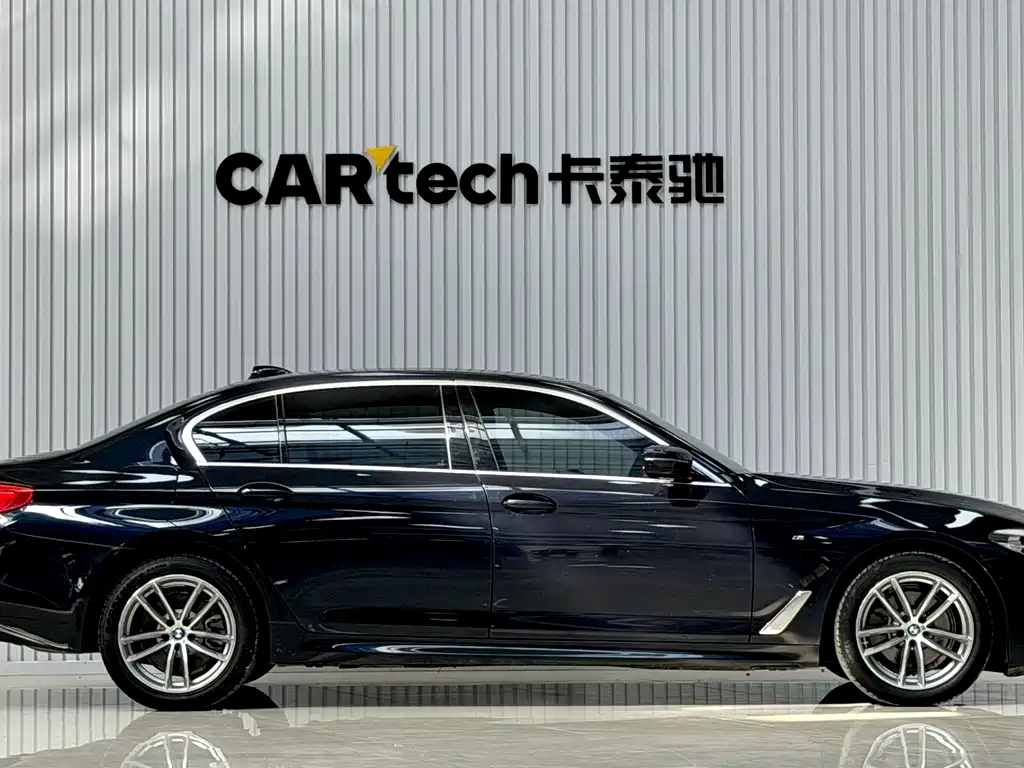BMW 5 Series — фото 4
