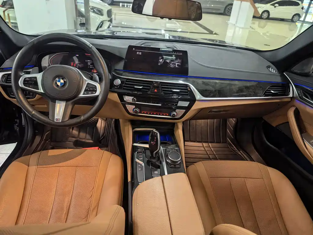 BMW 5 Series — фото 5