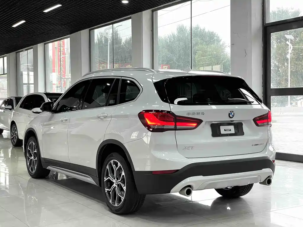 BMW X1 — фото 6