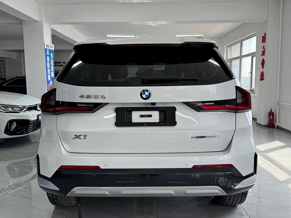 BMW X1 — фото 14