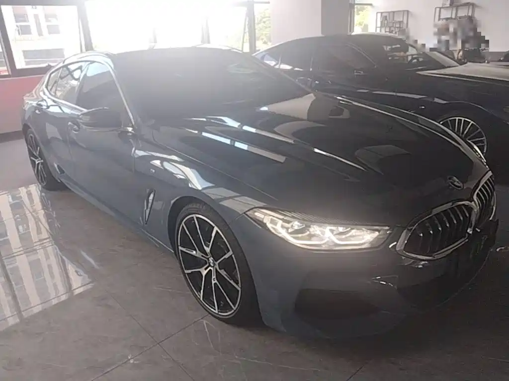 BMW 8 Series — фото 4