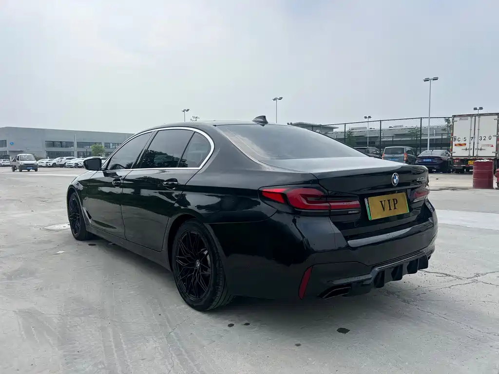 BMW 5 Series New Energy — фото 9