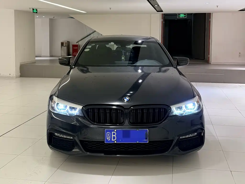 BMW 5 Series — фото 5