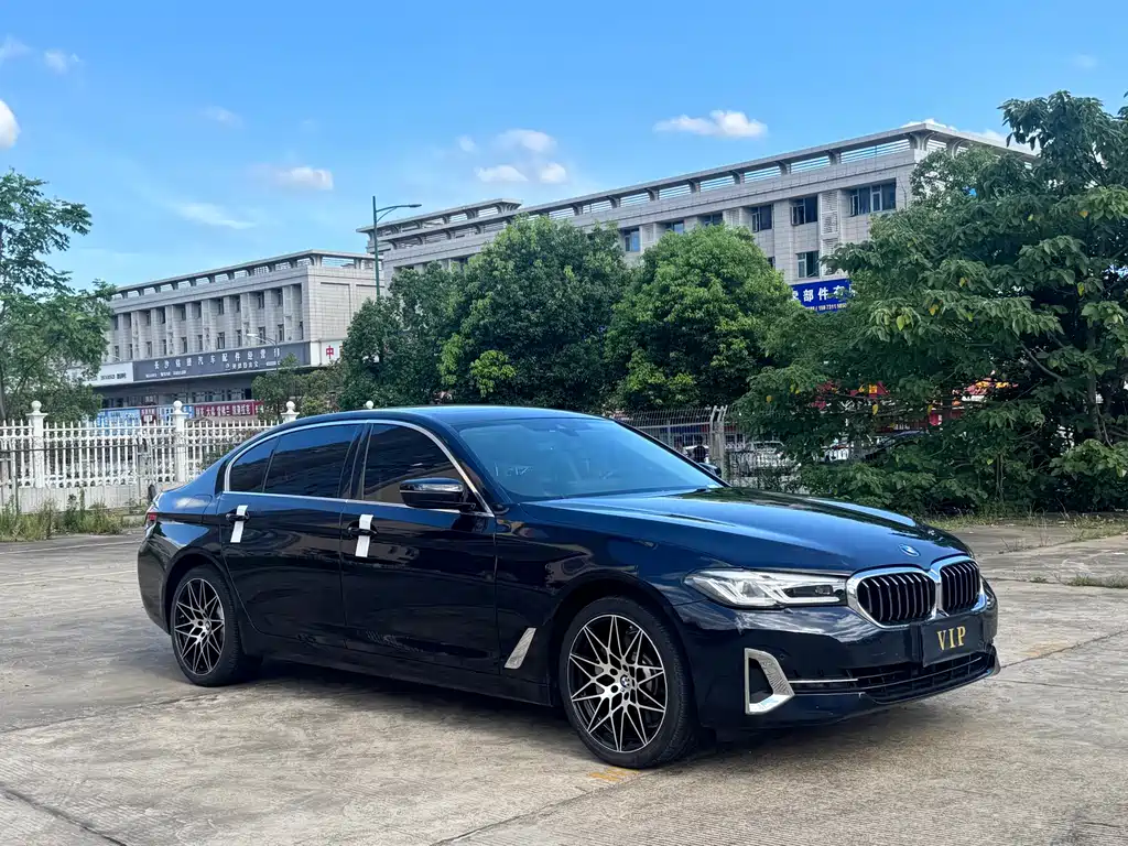 BMW 5 Series — фото 3