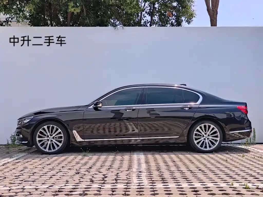 BMW 7 Series — фото 2