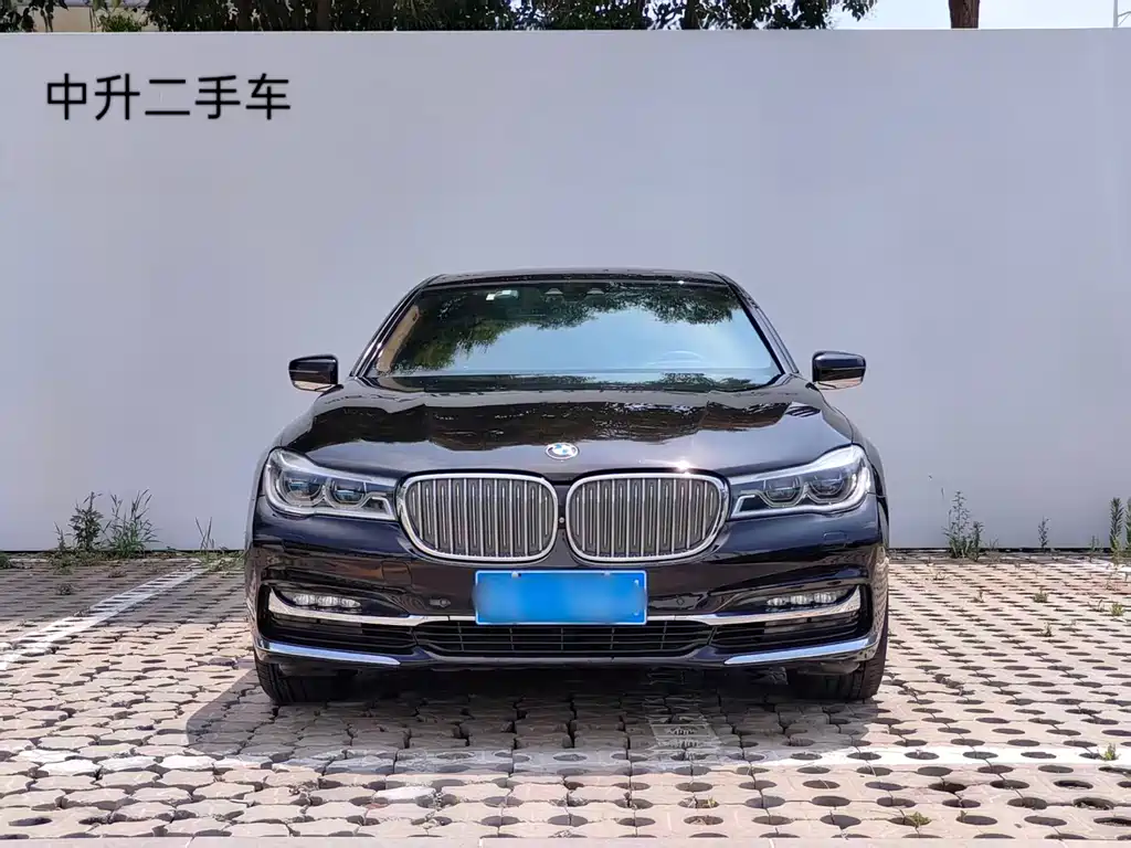 BMW 7 Series — фото 3