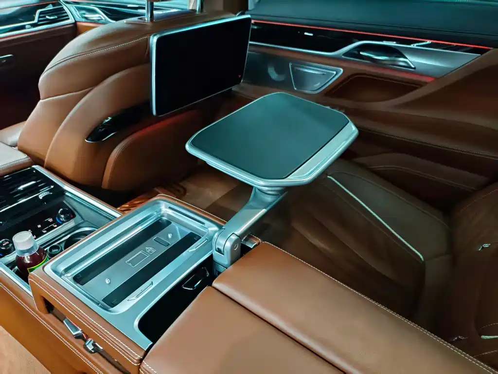 BMW 7 Series — фото 22