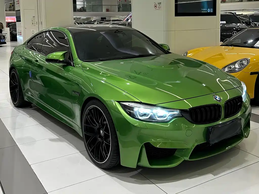 BMW M4 — фото 4