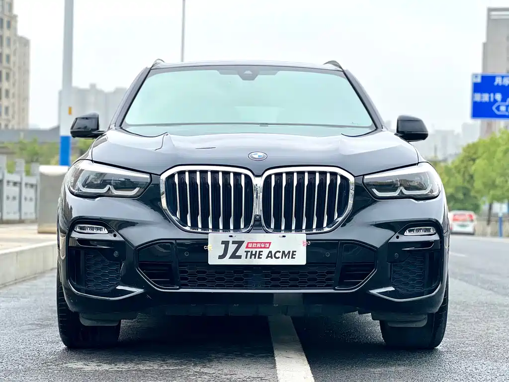 BMW X5 (Import) — фото 2