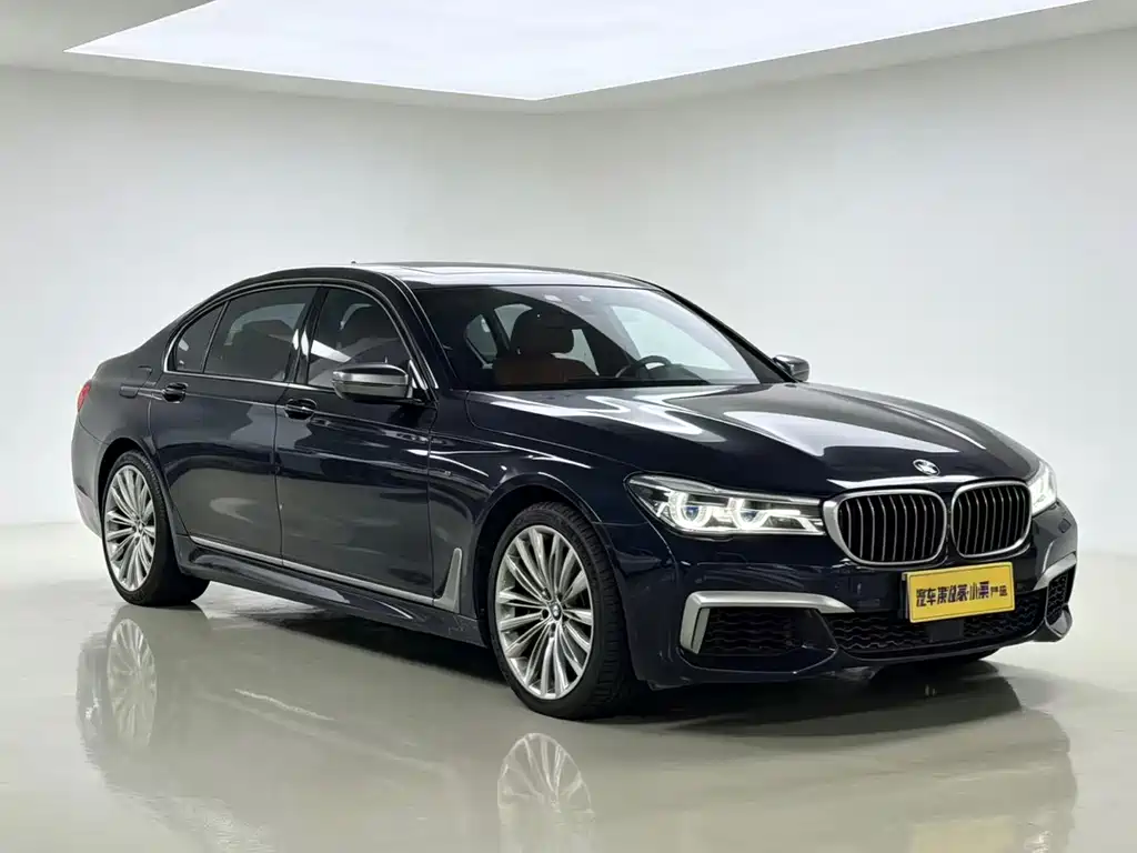 BMW 7 Series — фото 11