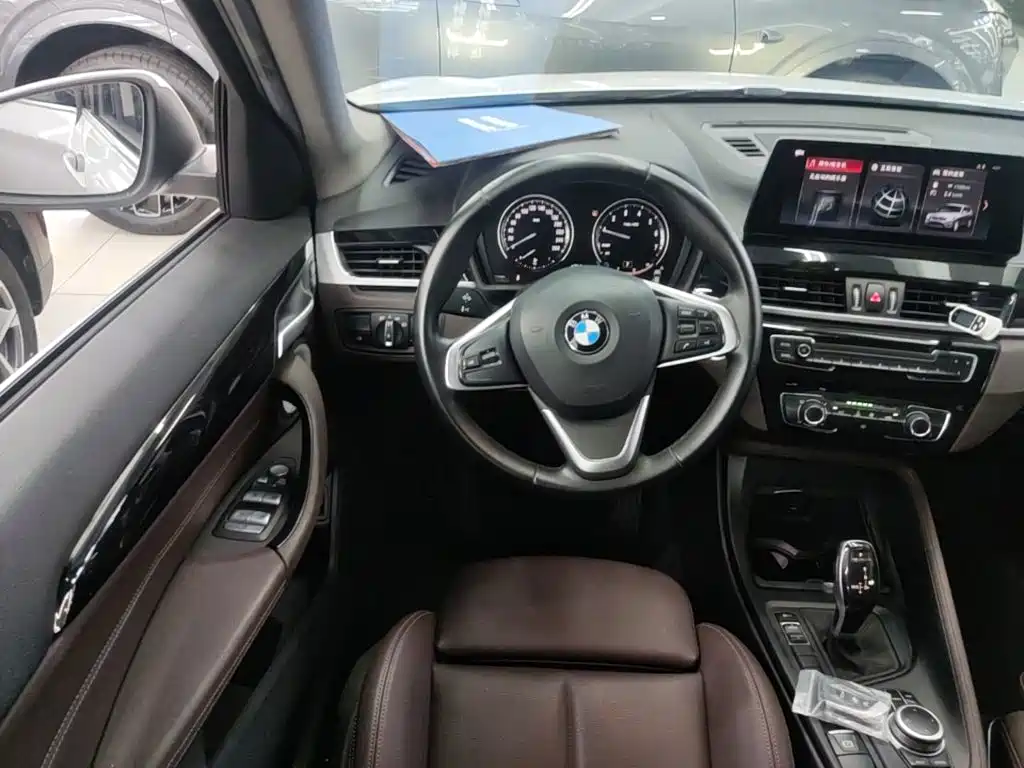 BMW X1 — фото 11