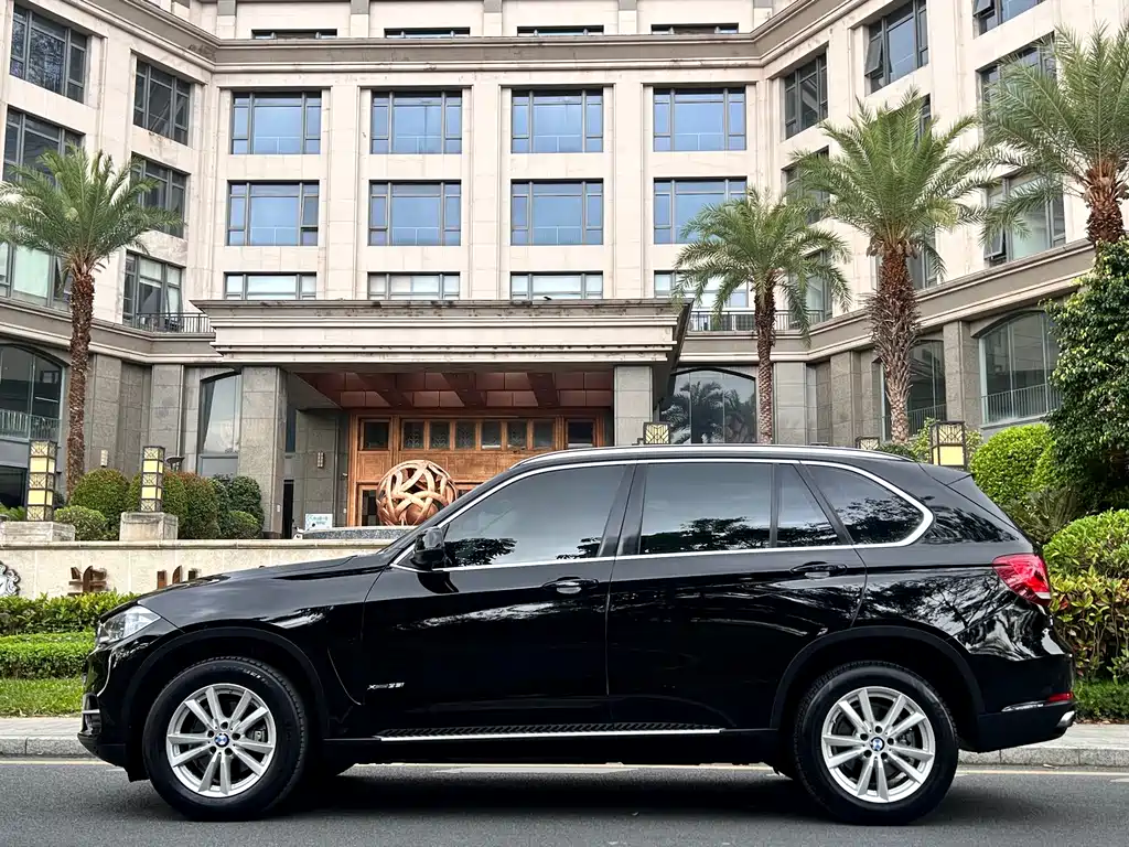 BMW X5 (Import) — фото 4