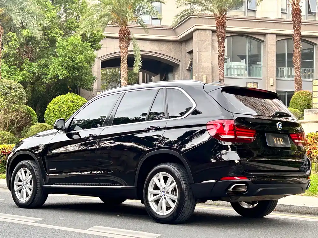 BMW X5 (Import) — фото 5