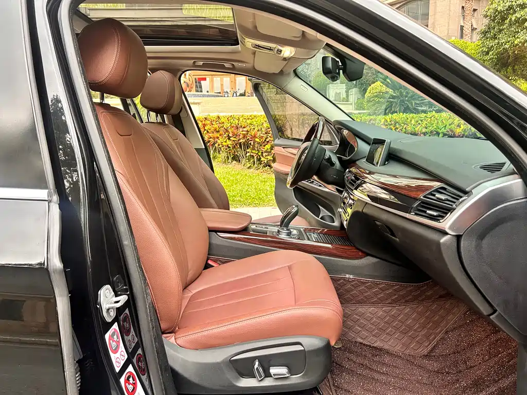 BMW X5 (Import) — фото 8