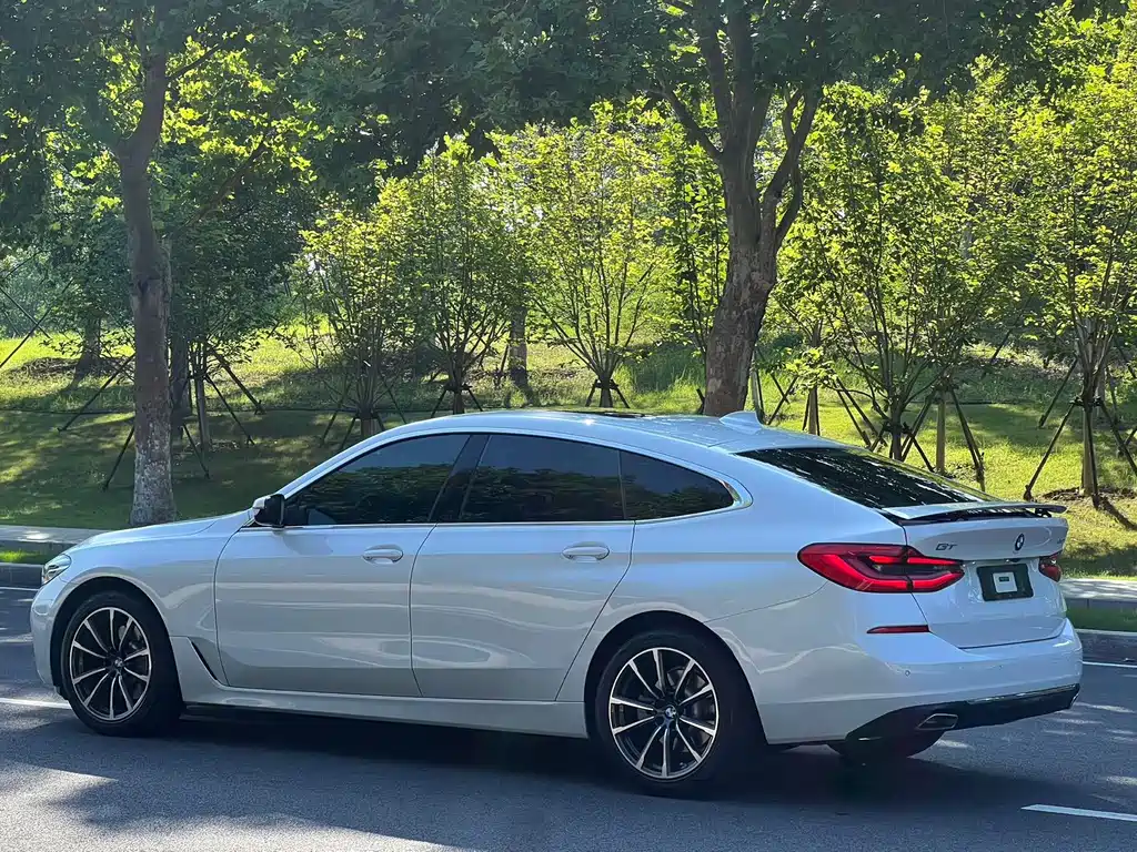 BMW 6 Series GT — фото 9
