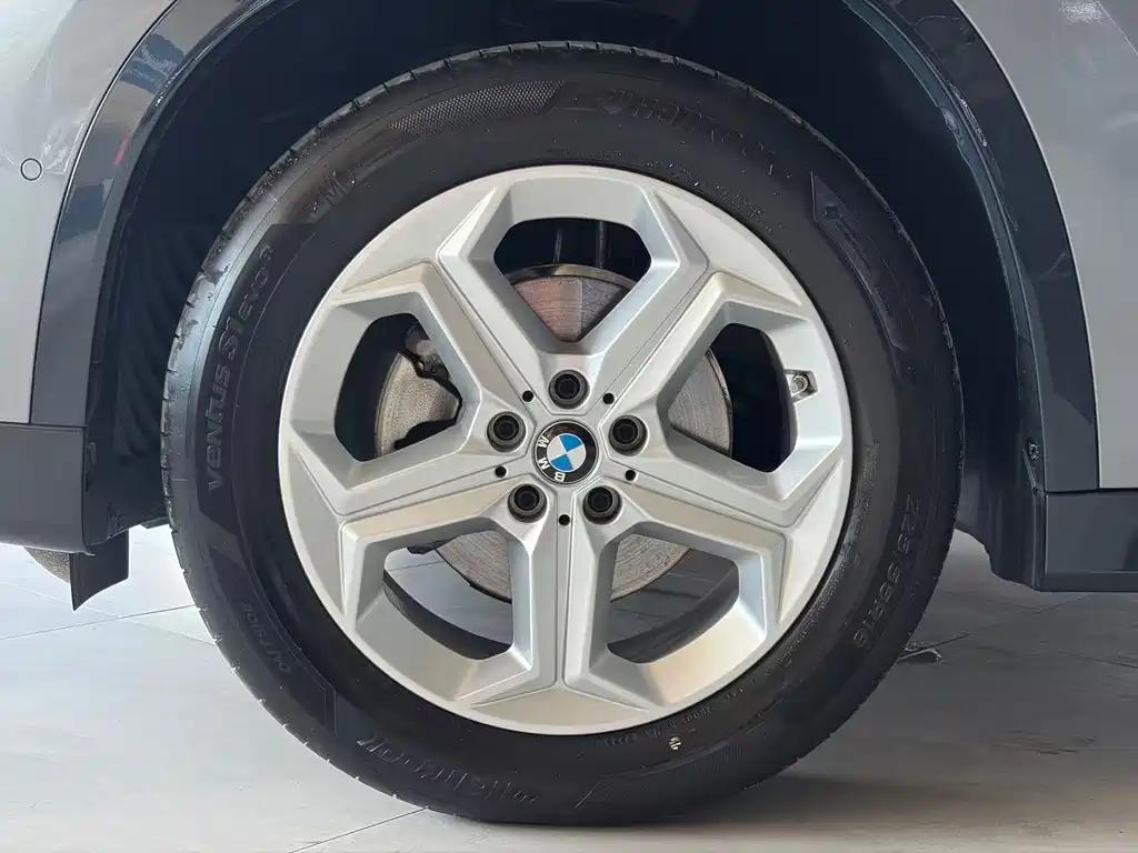 BMW X1 — фото 10