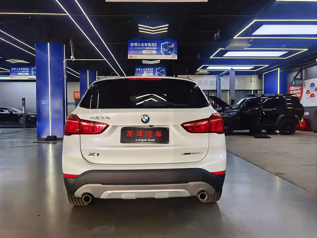 BMW X1 — фото 5