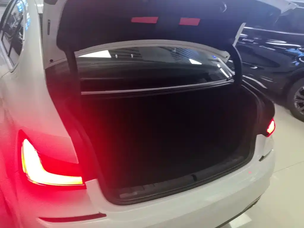 BMW 3 Series — фото 19